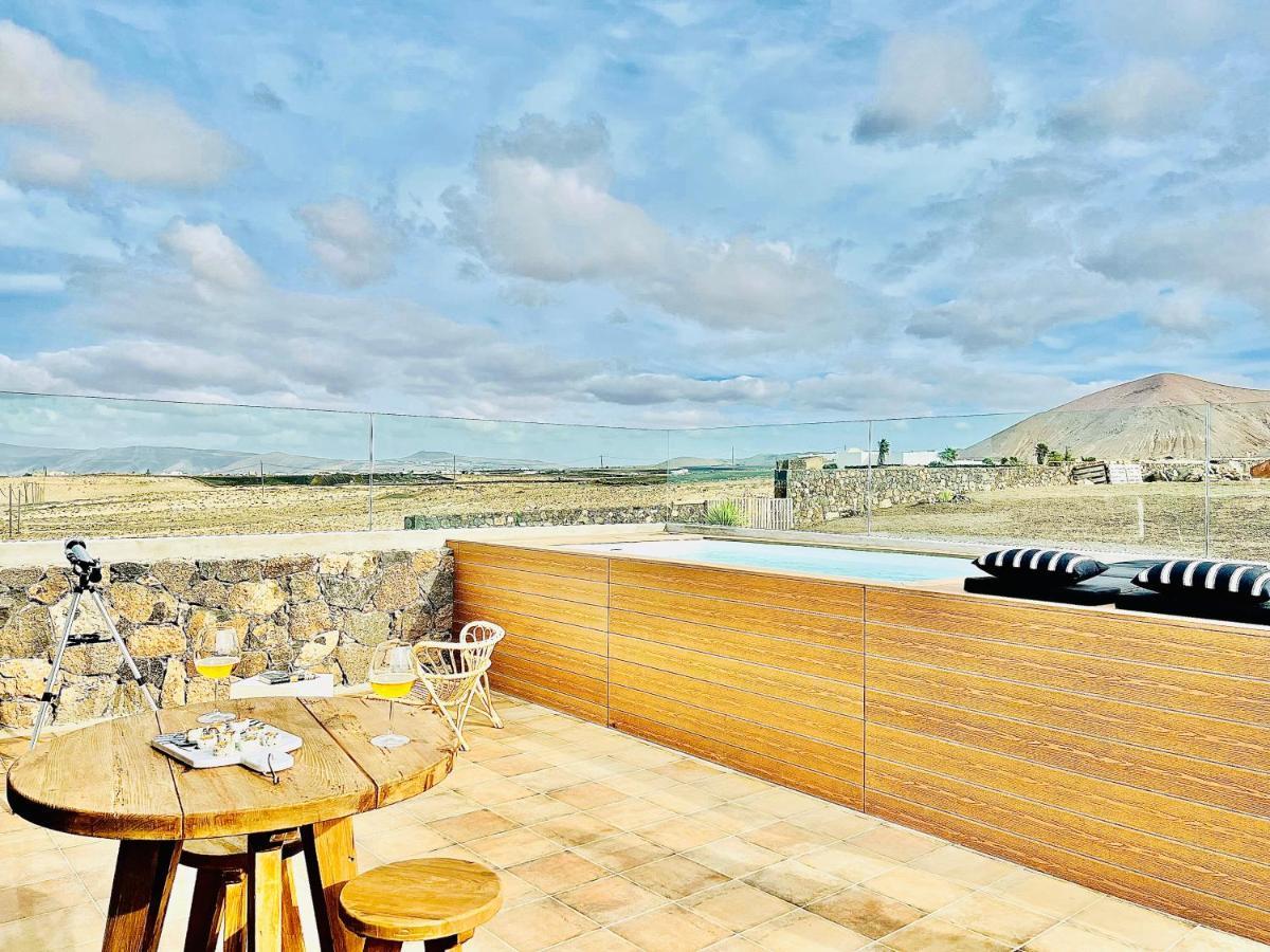 Canaryislandshost L The Sky Suites Tinajo Esterno foto