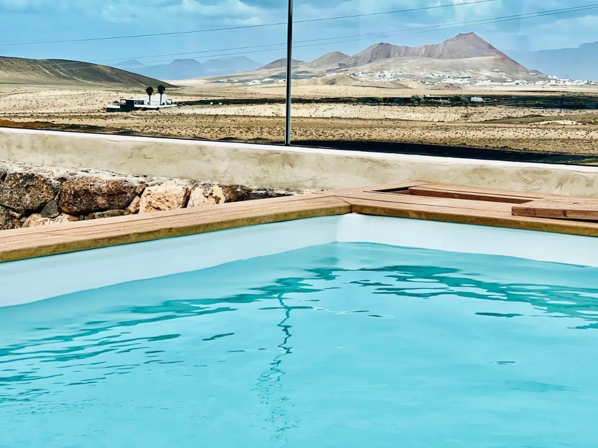 Canaryislandshost L The Sky Suites Tinajo Esterno foto