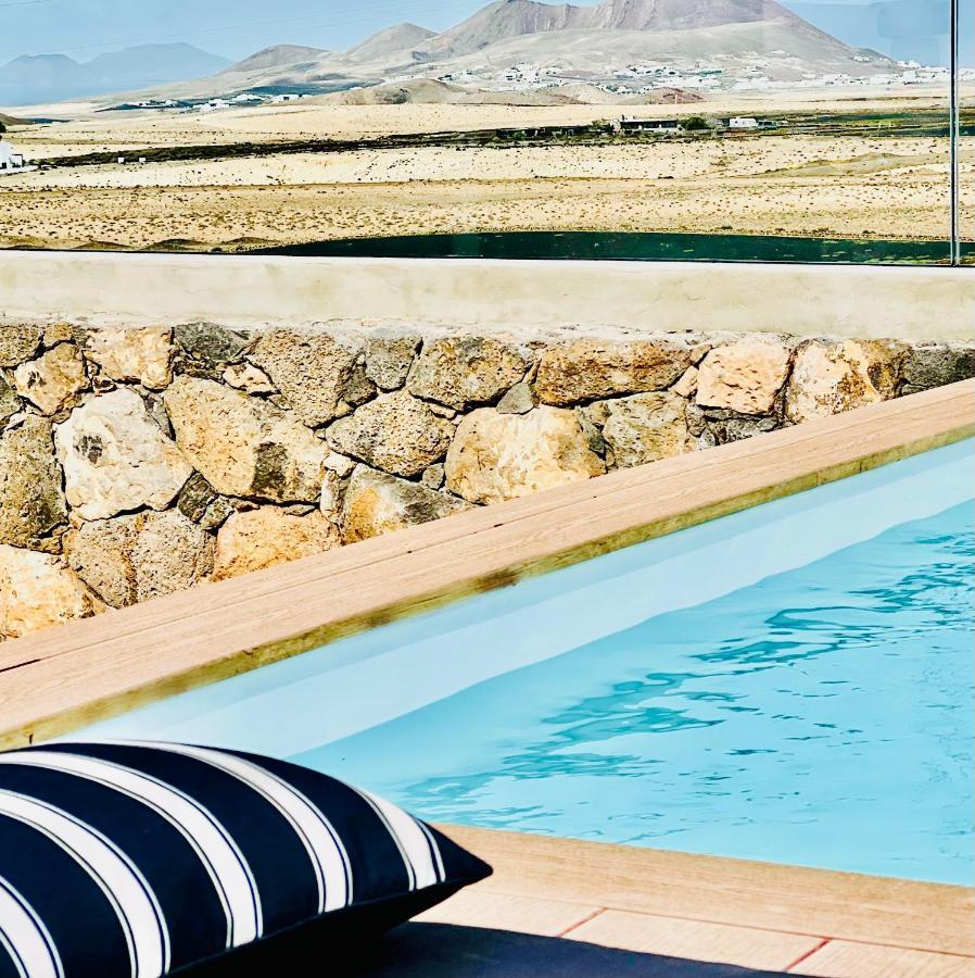 Canaryislandshost L The Sky Suites Tinajo Esterno foto