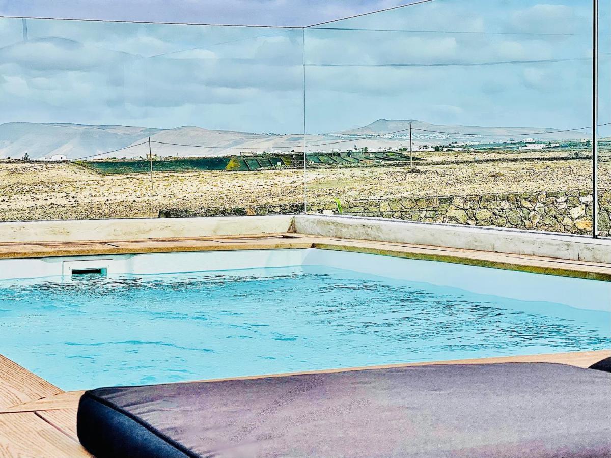 Canaryislandshost L The Sky Suites Tinajo Esterno foto